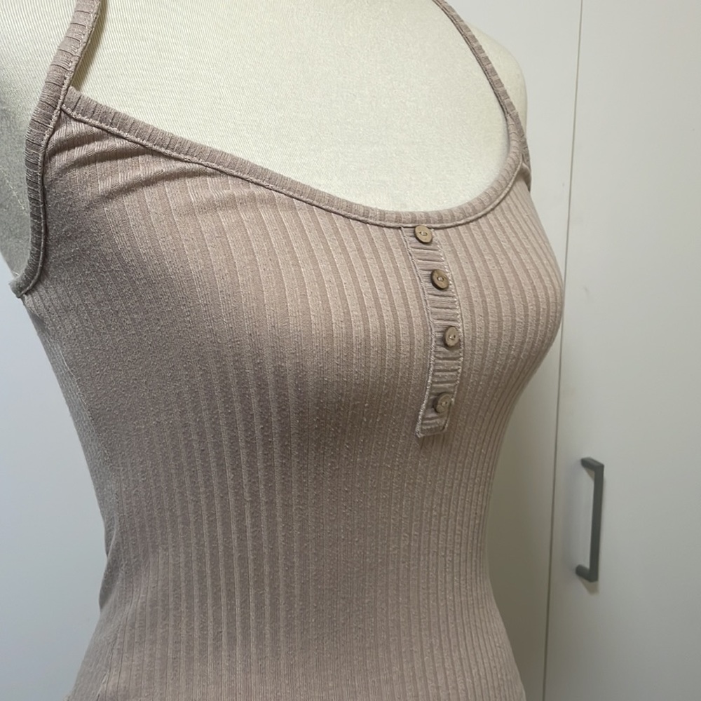 Tan Ribbed Tank by Rue21 in‎ Size Small - Picture 6 of 9